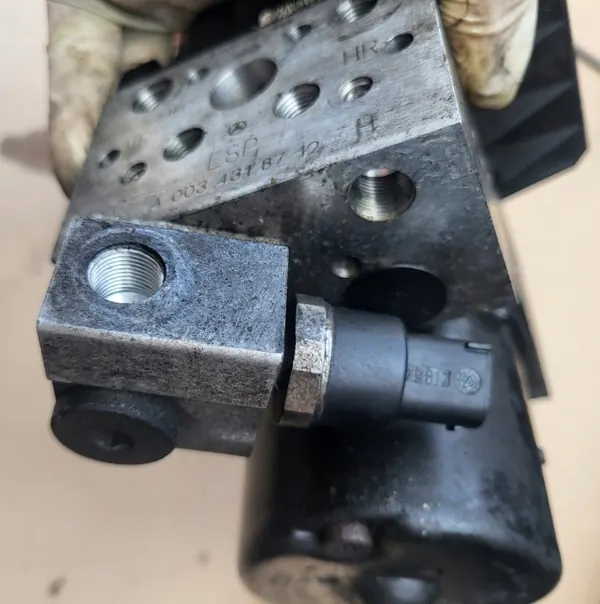 Bomba ABS ESP OEM 0265202444 Mercedes Classe S image 6