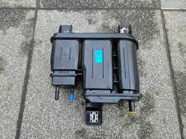 Filtre à vapeur de carburant OEM 31420-N7000 Occasion image 2