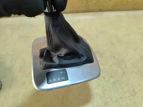 Pommeau de levier MONDEO MK4 OEM - Boîte automatique image 10