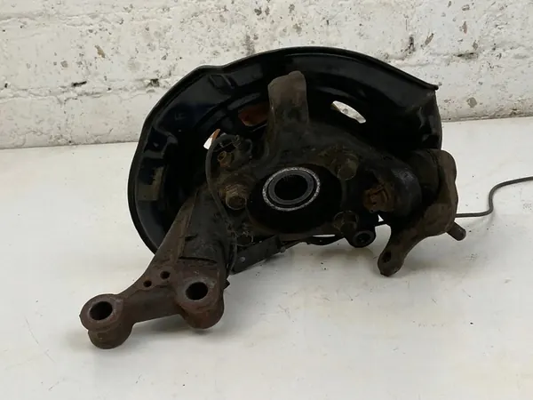 2015 Toyota Prius+ Mozzo Ruota Posteriore image 4