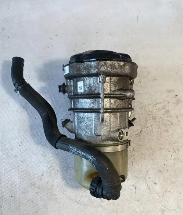 Pompe de direction OEM 31340205 pour Volvo V60/S60 image 6