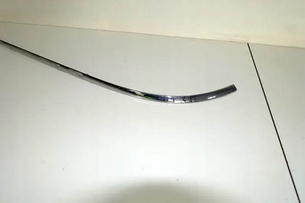 Mercedes W211 takapuskuri vasen lista image 2