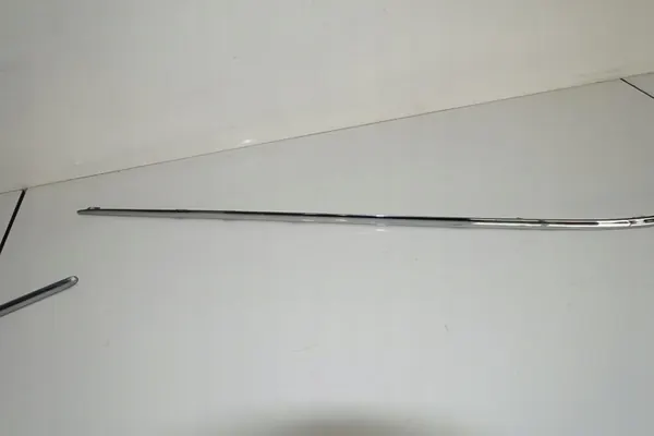 Mercedes W211 takapuskuri vasen lista image 3