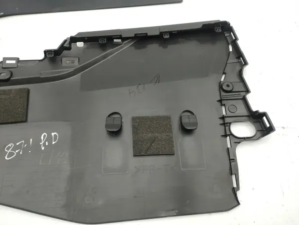 Mazda CX-30 2023 Tunnel-Seitenabdeckung OEM DFR564362 image 10
