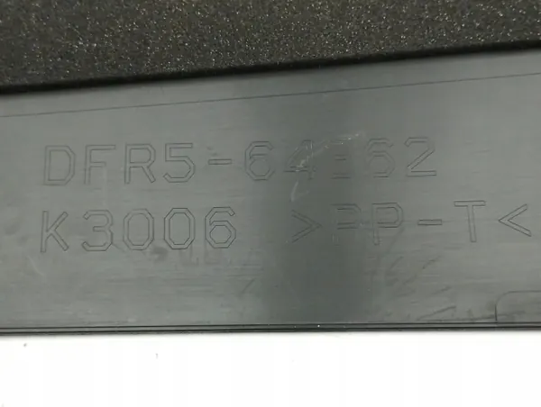 Mazda CX-30 2023 Tunnel-Seitenabdeckung OEM DFR564362 image 4