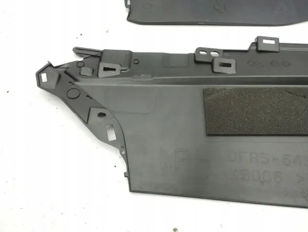 Mazda CX-30 2023 Tunnel-Seitenabdeckung OEM DFR564362 image 6