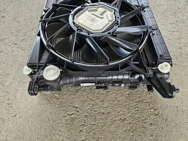 Radiadores de refrigeración con ventiladores Audi A8 D5 60 TFSI e quattro image 5