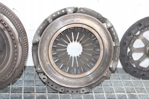 Kytkinpaketti PORSCHE BOXSTER 2.7L 2007 OEM 98611401206 image 7