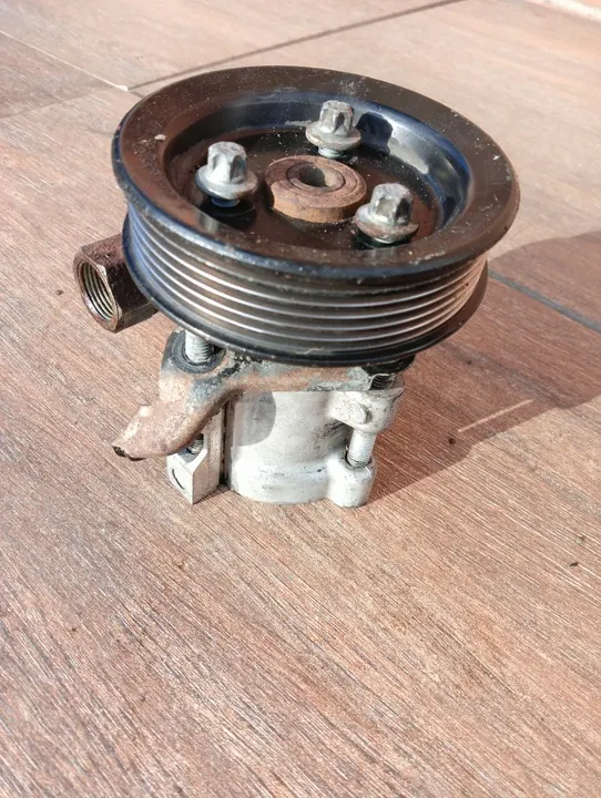 Bomba de direção assistida Jeep OE image 3