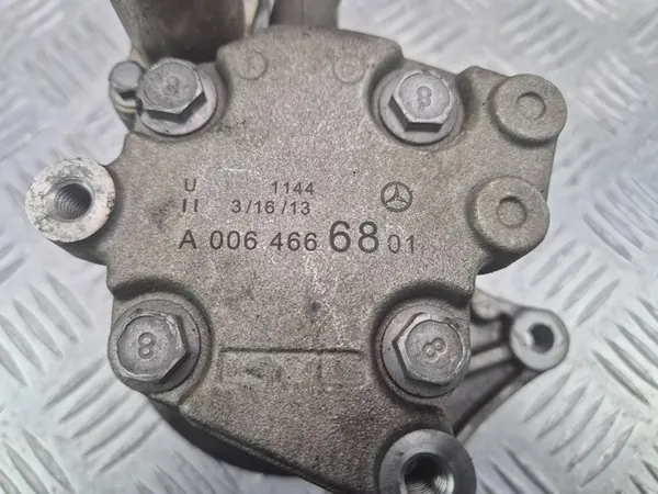 Mercedes-Benz Hydraulikpump C200 W204 OE A 006 466 68 01 image 5