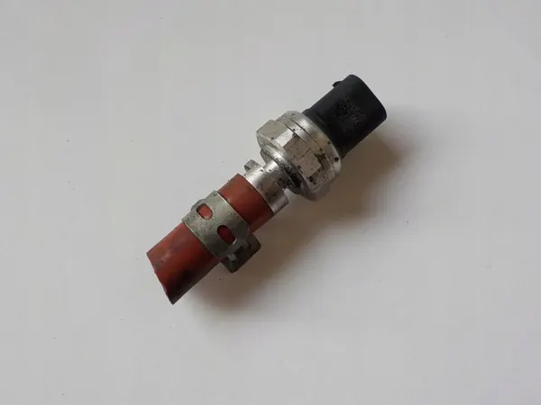 Sensor Presión Escape Nissan OEM 8201000764 image 4