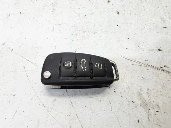 Audi A6 C6 Q7 Nyckel 4F0837220AK 16Q7 image 2