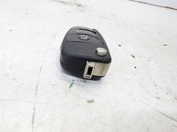 Audi A6 C6 Q7 Nyckel 4F0837220AK 16Q7 image 6