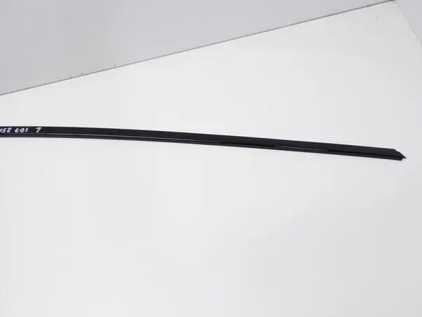 Acabamento de teto esquerdo VW ID.7 Kombi 14B853701A image 2