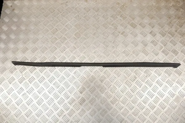 Konepellitiiviste OEM 5339502260 Toyota Corollalle image 2