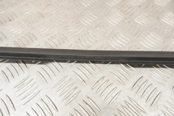 Konepellitiiviste OEM 5339502260 Toyota Corollalle image 3