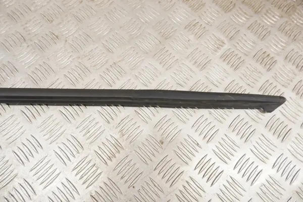 Konepellitiiviste OEM 5339502260 Toyota Corollalle image 4