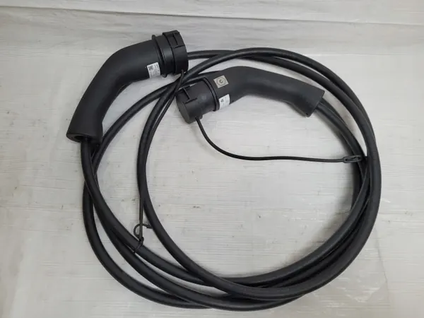 Câble de charge Renault Zoe VE OEM 296955673R image 2