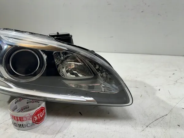 Oikea Xenon-ajovalot Volvo V60 I Lift image 2