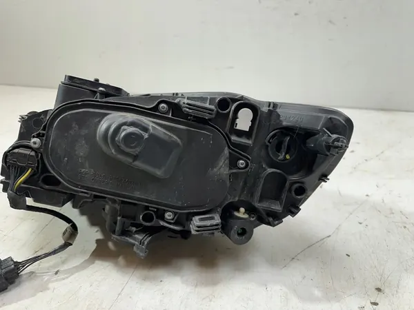 Oikea Xenon-ajovalot Volvo V60 I Lift image 9