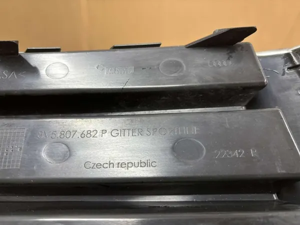 Rejilla de Parachoques Delantero Derecho Audi A3 S3 8V5807682P image 4