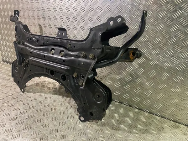 UTO40923 Subchasis delantero Lexus NX 2020 - Usado image 3