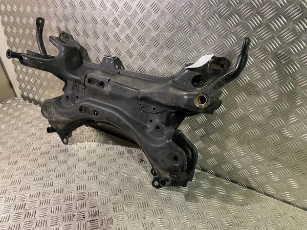 UTO40923 Subchasis delantero Lexus NX 2020 - Usado image 5