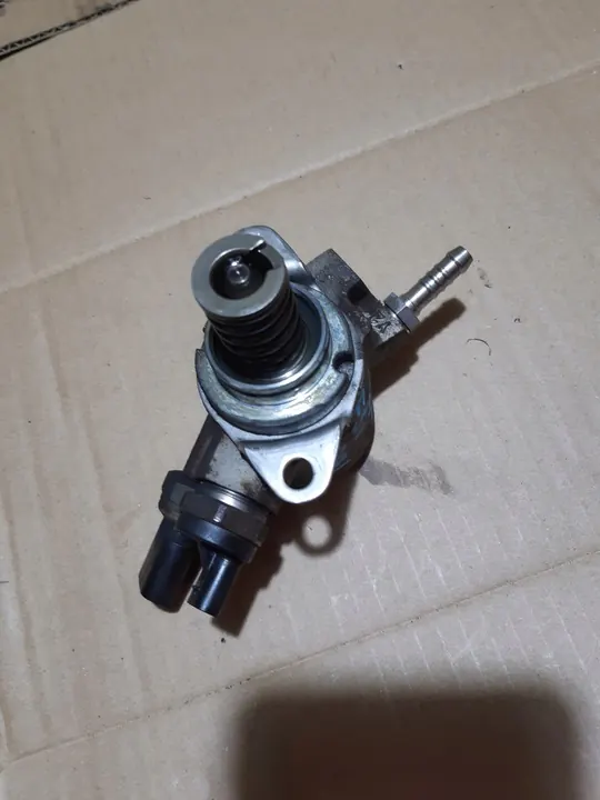 Kraftstoffpumpe AUDI Q5 3.2 FSI 06E906051K 06E127025N image 2