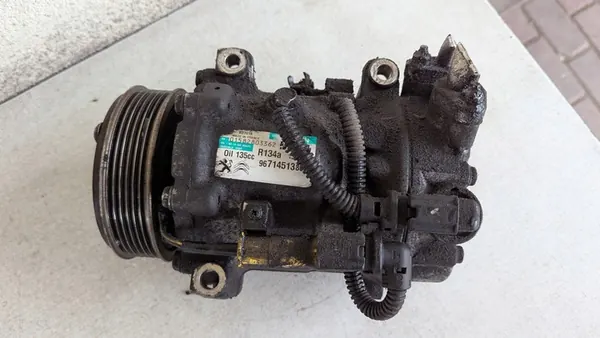 Compresseur de Climatisation Peugeot 3008 9671451380 image 3