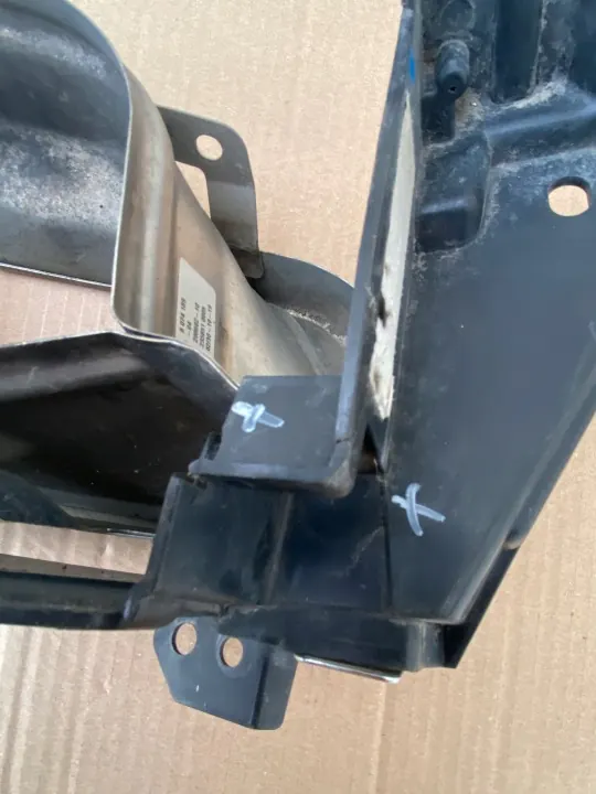 BMW X5 G05 Buse d'échappement gauche OEM 8074189 8074187 image 6