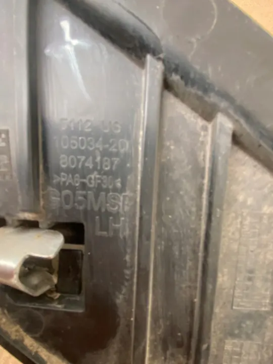 BMW X5 G05 Buse d'échappement gauche OEM 8074189 8074187 image 7