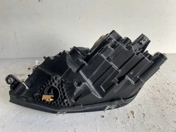 VW Caddy IV Bi Xenon oikea etuvalaisin image 4