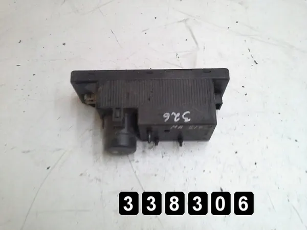 Bomba de cierre central Mercedes OEM AM-338306 W210 image 3