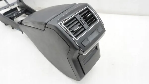 Middenconsole armsteun OEM MMAUTKO-27715 Skoda Superb III image 6