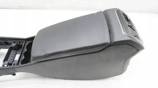 Middenconsole armsteun OEM MMAUTKO-27715 Skoda Superb III image 7