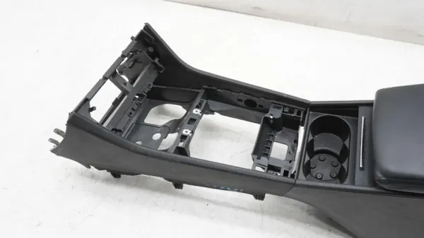 Middenconsole armsteun OEM MMAUTKO-27715 Skoda Superb III image 8