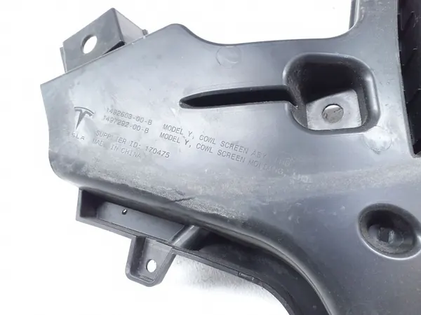 Tesla Model Y Windschutzscheibe OEM 149260300B - Gebraucht image 3