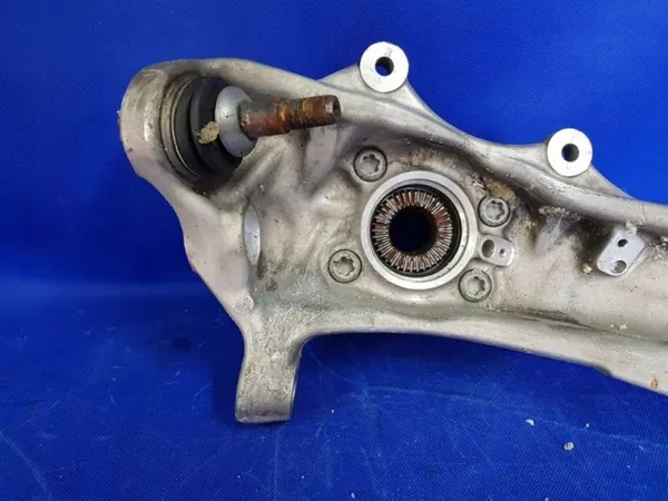 BMW 5 G30 G31 X-Drive etuakselinivel vasen OEM 6884385 image 8