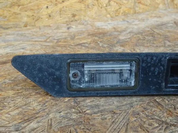 OEM 8E0807430B/A Tavaratilakannen valaisin Audi A4 B7 image 3