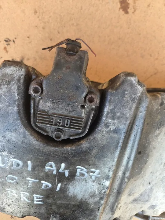 Audi A4 B7 oljepanna + sensor 2.0 TDI BRE 03g103603j image 3