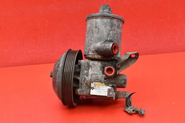 Styrpump Mercedes W210 W202 A2104662601 image 3