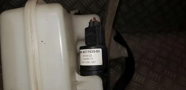 Réservoir de liquide de lavage BMW E60 Sedan 7055349 image 10