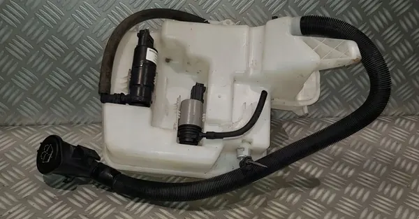 Réservoir de liquide de lavage BMW E60 Sedan 7055349 image 5