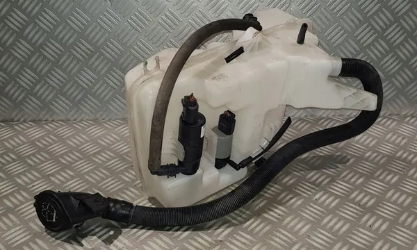 Réservoir de liquide de lavage BMW E60 Sedan 7055349 image 8