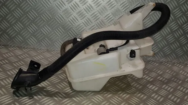 Réservoir de liquide de lavage BMW E60 Sedan 7055349 image 9