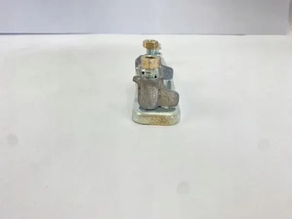 Fahrersitz Armlehnenhalterung OEM 1249730337 Mercedes W124 image 3