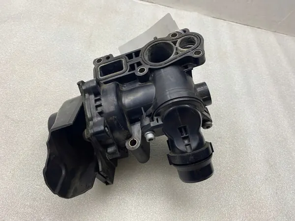 Vattenpump Volkswagen Golf VII 06H121026B image 5