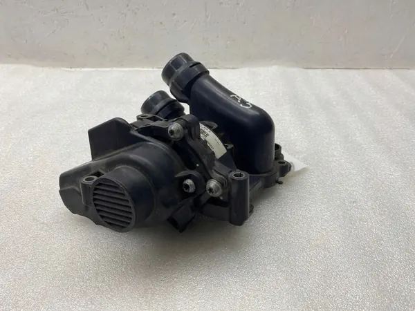 Vattenpump Volkswagen Golf VII 06H121026B image 6