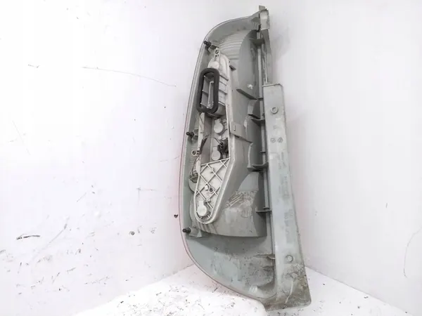 Skoda Roomster (5J) 2010 Luz trasera derecha OEM image 2