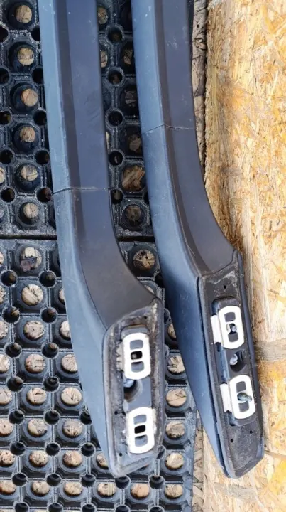 Volvo V50 dakdragers OEM 1981*F - Compleet set image 5